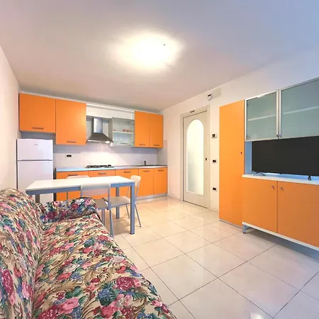 Costa Azzurra Beach Apartments Appartement Grado