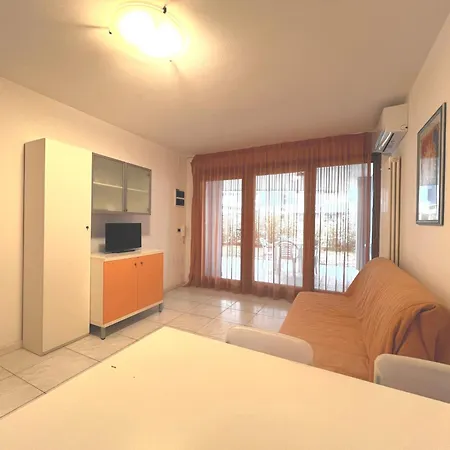 Costa Azzurra Beach Apartments Appartement Grado